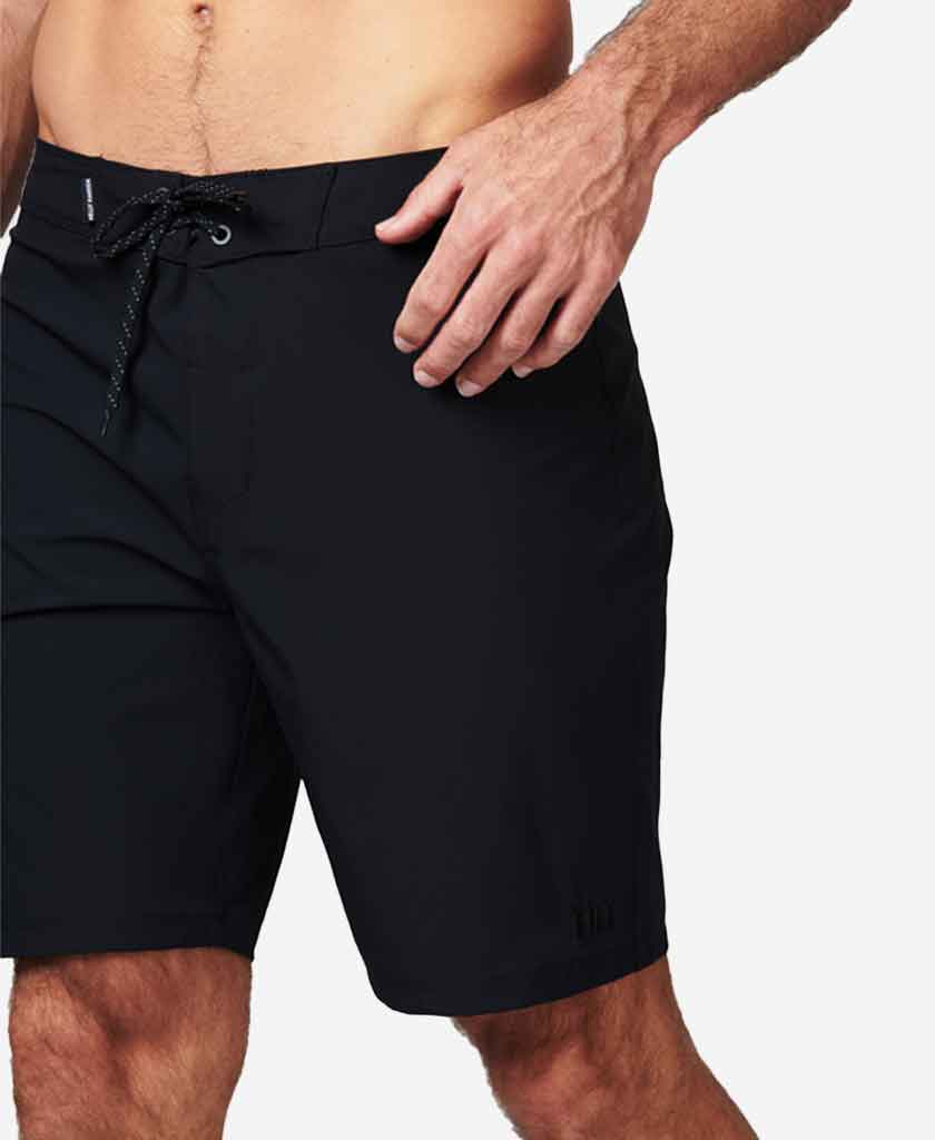 HH CORE STRETCH 19 INCH BOARDSHORT, Black